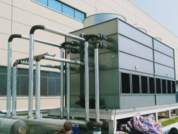Cooling tower installed in the food processing plant